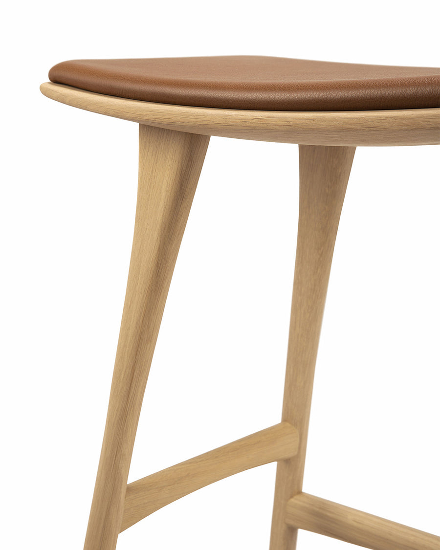 Osso Counter Stool - Oak with leather seat