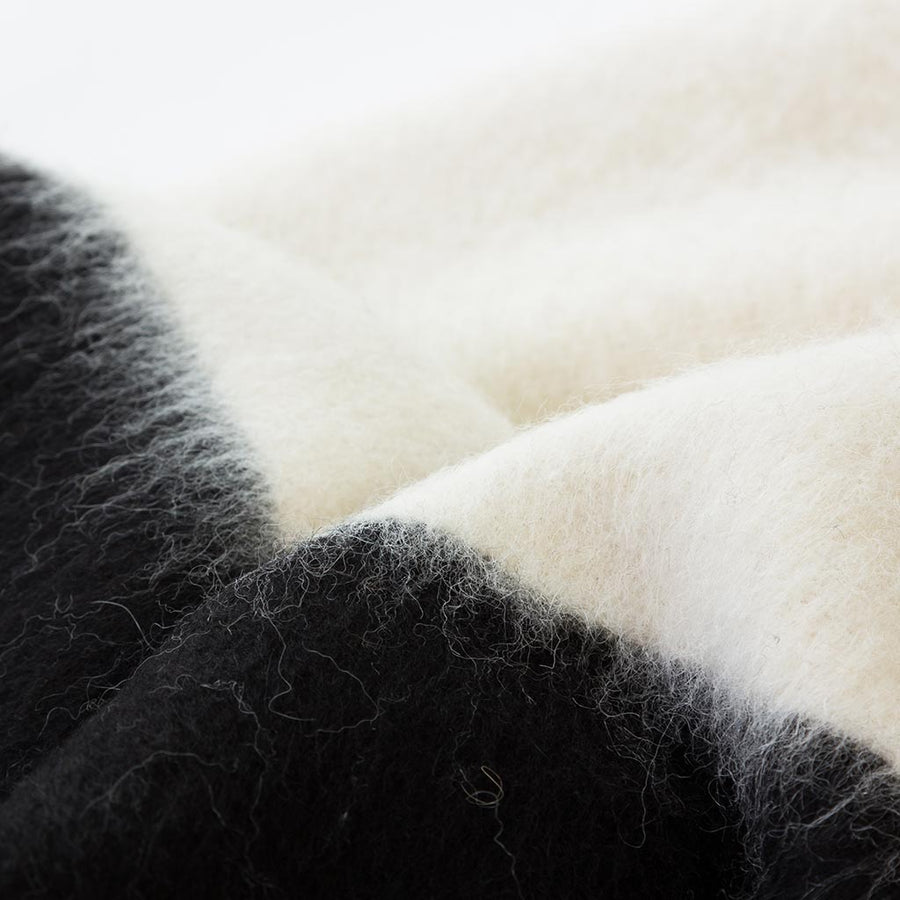 Siempre Blanket - Ivory with Black